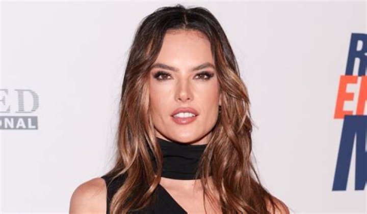 Alessandra Ambrosio in Bathing Suit Says "Bring Me a Dream" — Celebwell