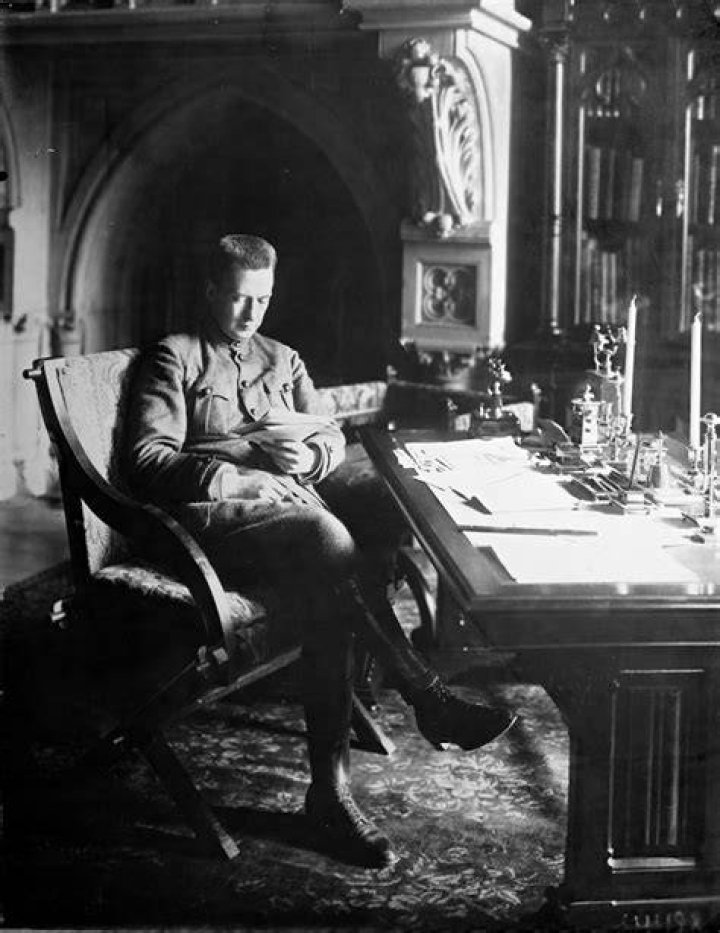 Alexander Kerensky Biography - Facts, Childhood, Family Life & Achievements