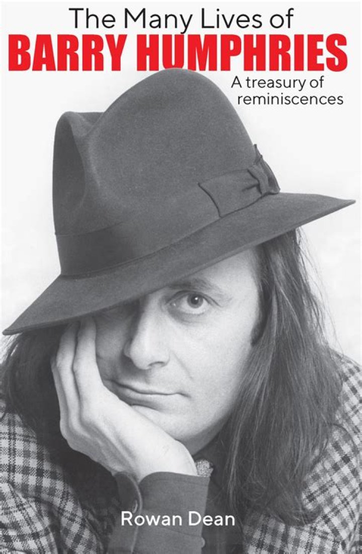 Barry Humphries Biography - Facts, Childhood, Family Life & Achievements