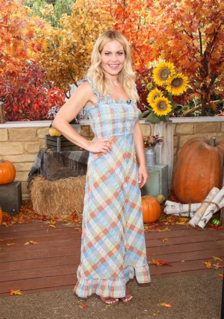 Candace Cameron Bure in Bathing Suit Has "Fun in the Sun" — Celebwell
