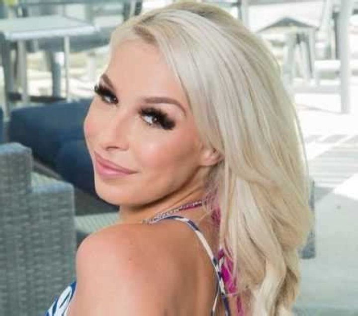 Carmen Caliente Wiki, Bio, Boyfriend, Salary, Height, Age & More