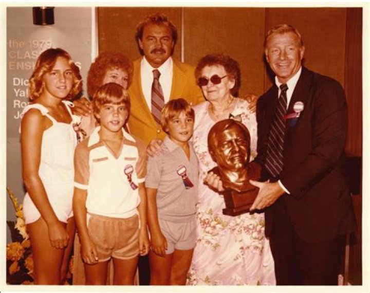 Dick Butkus Age, Biography, Wife, Children, Net-Worth