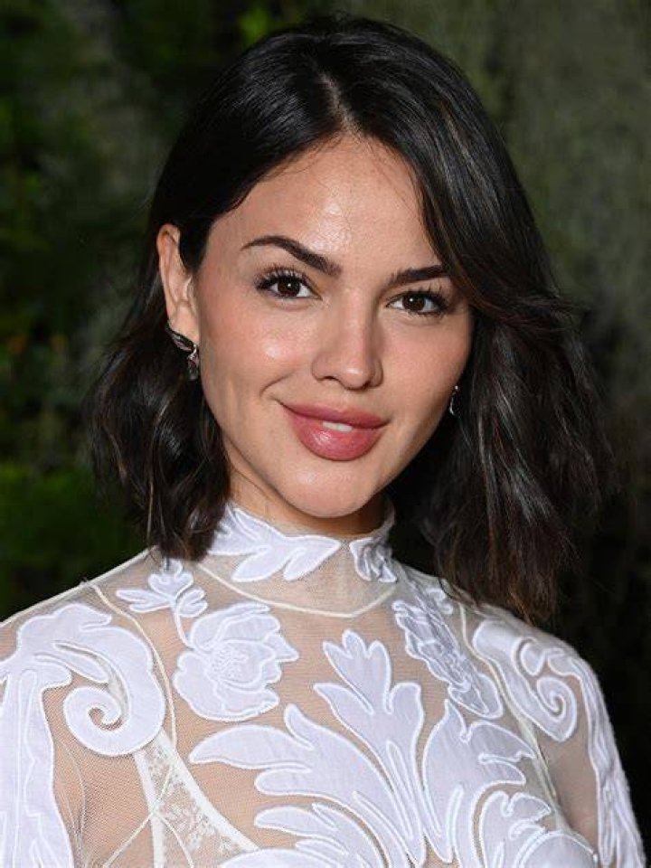 Eiza González Bra Size, Age, Weight, Height, Measurements