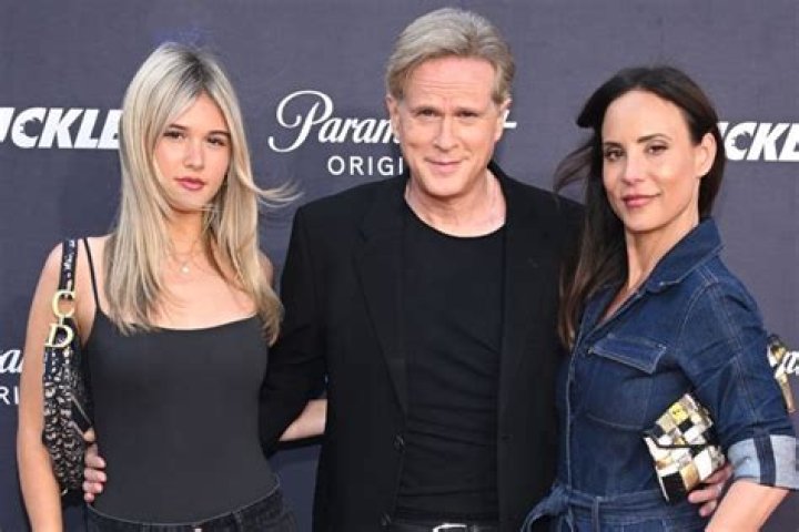 
How Much Money Does Cary Elwes Make? Latest Income Salary
