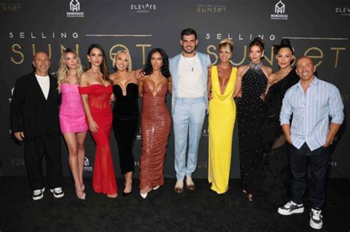 How Tall Is Romain From Selling Sunset? – Celebrity