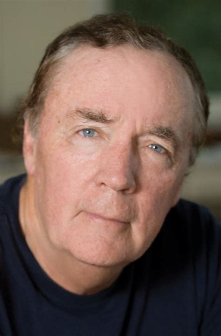James Patterson Biography - Facts, Childhood, Family Life & Achievements