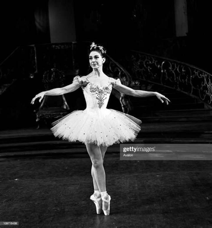Margot Fonteyn Biography - Facts, Childhood, Family Life & Achievements