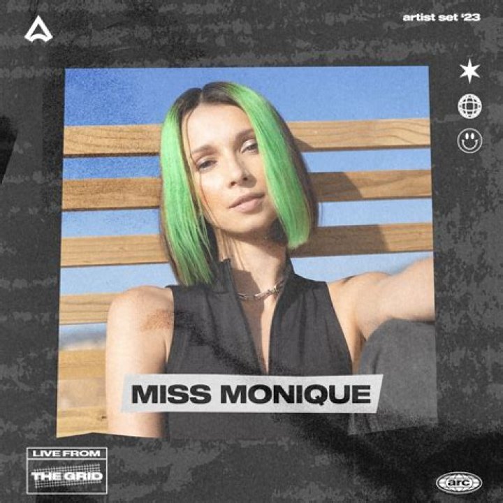 Miss Monique Youtuber overview