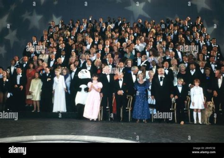 Norby Walters Passes Away, founder of the “Night Of a Hundred Stars”