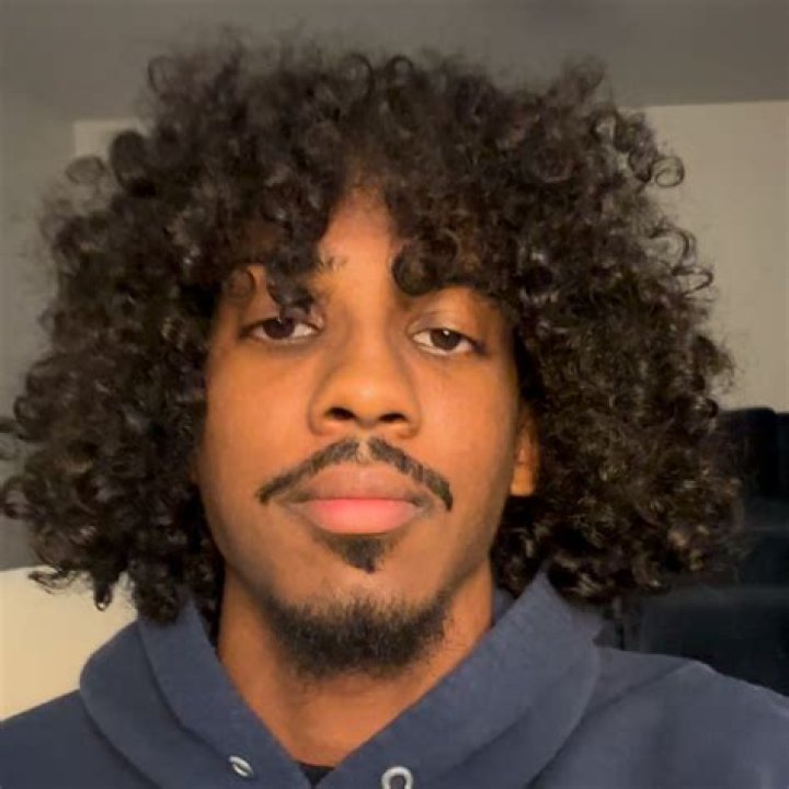 Similar Youtubers to ElhadjTV Connect