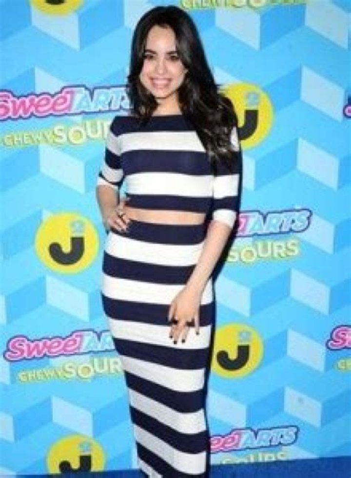 Sofia Carson Body Measurements Height Weight Bra Size Vital Stats Bio
