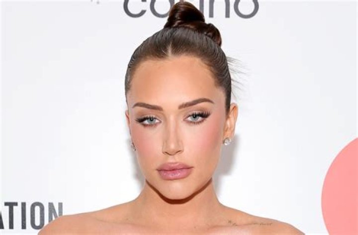 Stassie Karanikolaou in Bathing Suit is "On Ur Mind" — Celebwell