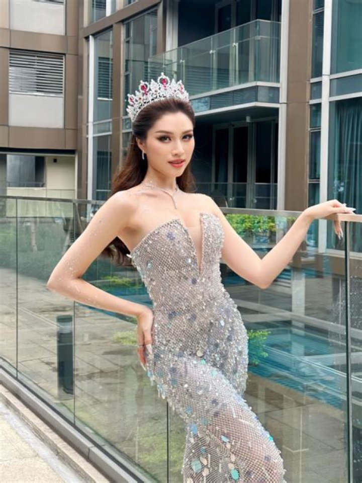 Thanh Thanh Huyền in Bathing Suit is "Cute" — Celebwell