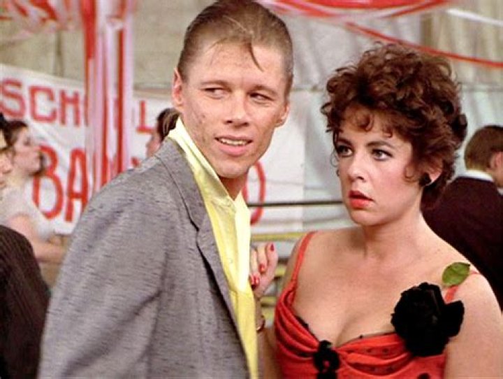 Was Rizzo pregnant in Grease? – Celebrity