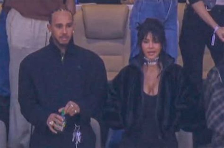 What episode do Kim and Jack flirt? – Celebrity